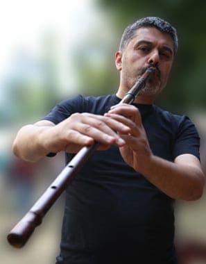Sinan Celik et son instrument